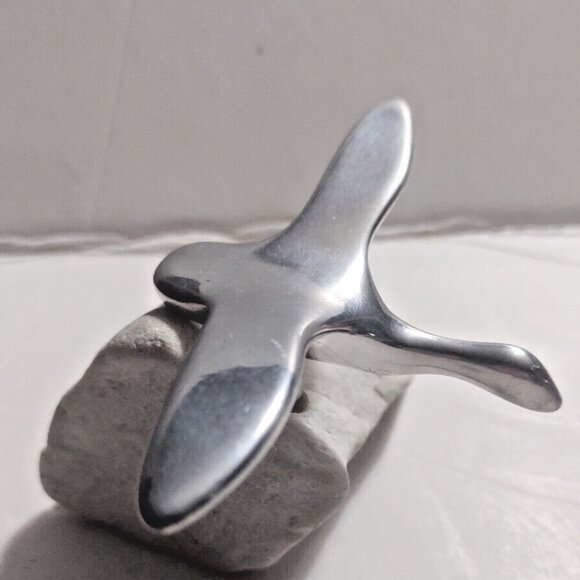 Hoselton Vintage Goose Sculpture Made in Canada Hand Crafted  3.5" x 4" x 2 1/2" - Picture 2 of 9